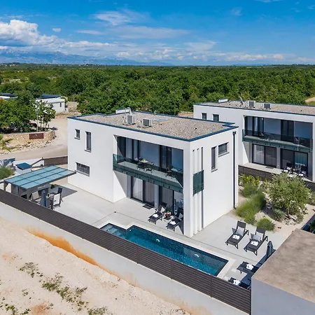 Villa Martina - Crowonder Luxury Rent