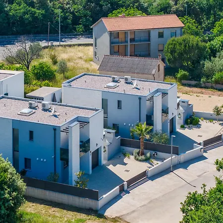 Martina - Crowonder Luxury Rent Villa Zaton (Zadar)