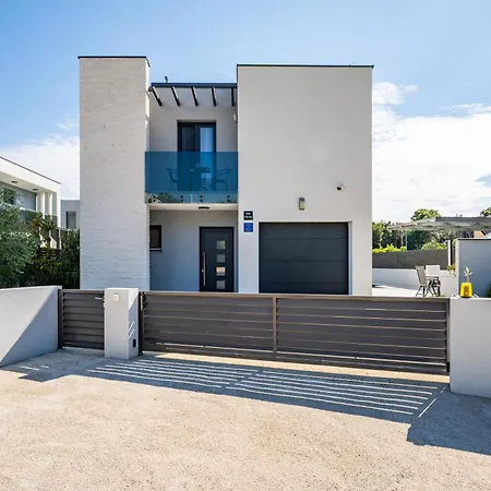 Villa Martina - Crowonder Luxury Rent Zaton (Zadar)
