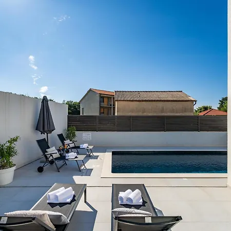Martina - Crowonder Luxury Rent * Zaton (Zadar)