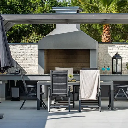 Vila Martina - Crowonder Luxury Rent Zaton (Zadar)