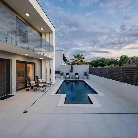 Martina - Crowonder Luxury Rent Villa Zaton (Zadar)