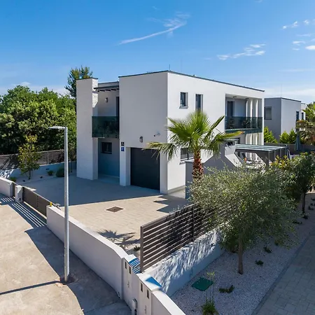 Vila Martina - Crowonder Luxury Rent Zaton (Zadar)