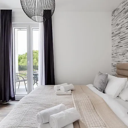 Villa Martina - Crowonder Luxury Rent