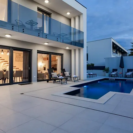 Vila Martina - Crowonder Luxury Rent Zaton (Zadar)