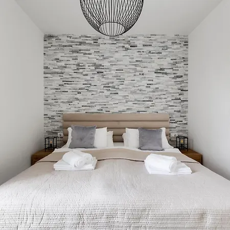 Villa Martina - Crowonder Luxury Rent *
