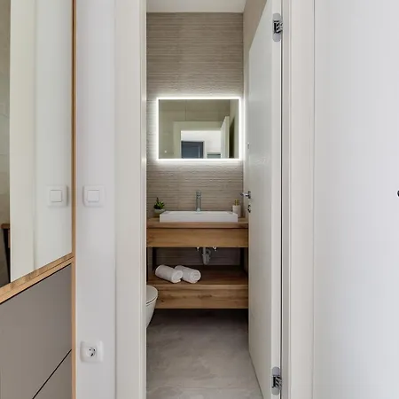 Villa Martina - Crowonder Luxury Rent *