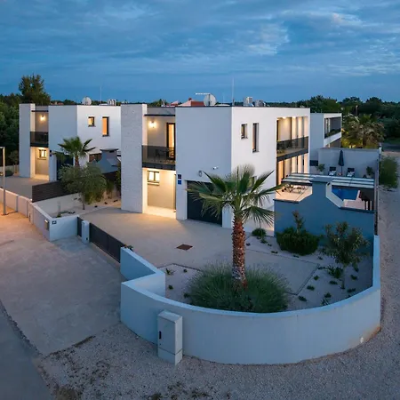 Martina - Crowonder Luxury Rent * Zaton